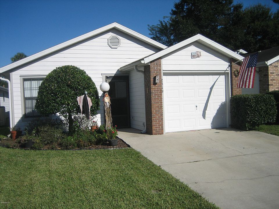 1st image of 2319 NE 40th Ave