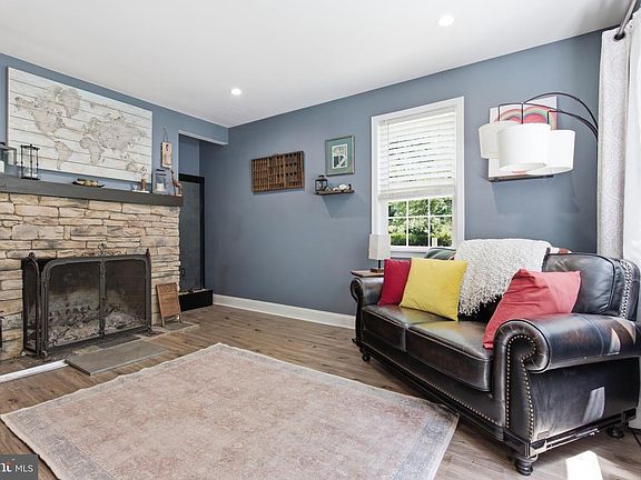 5th image of 84 Lambertville Hopewell Rd