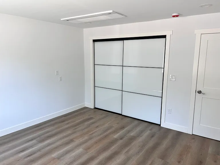 421 Central Ave — Photo 13