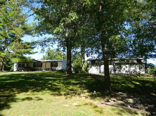 1145 N Church St, Mill Shoals, IL 62862