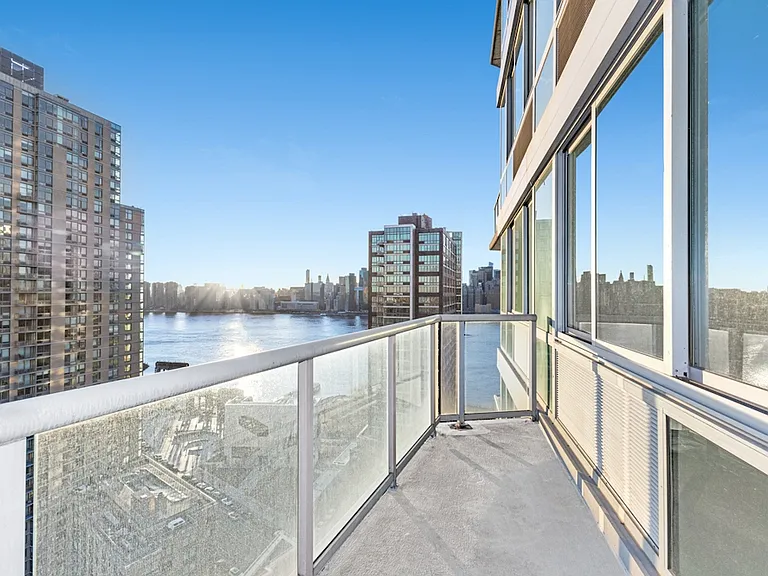 4705 Center Blvd #2613 — Photo 3