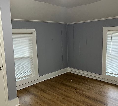 5th image of 3422 Delaware Ave
