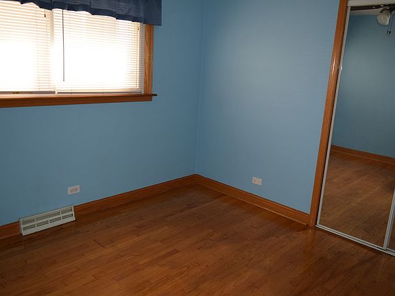 5th image of 5818 N Mason Ave