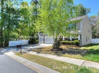 9409 Pond Vista Ct, Charlotte, NC 28216