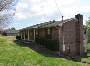 460 Avery Cir, Lenoir City, TN 37772