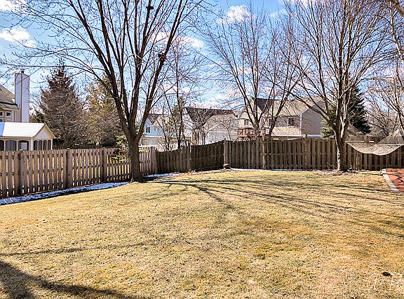 4th image of 310 Fairfax Ln