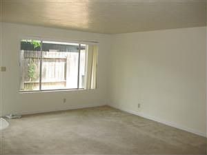 2nd image of 526 Marie St