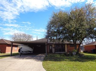 819 S 4th St, La Porte, TX 77571