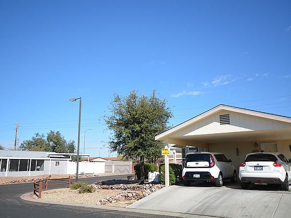 CORNER LOT & DOUBLE CARPORT