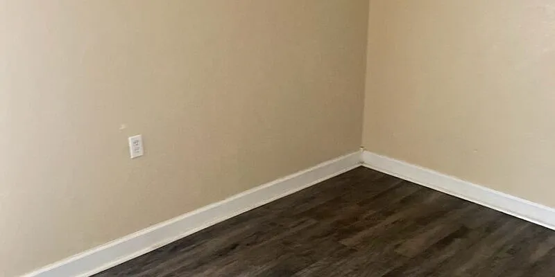 New Madrid Garden Apts — Photo 4