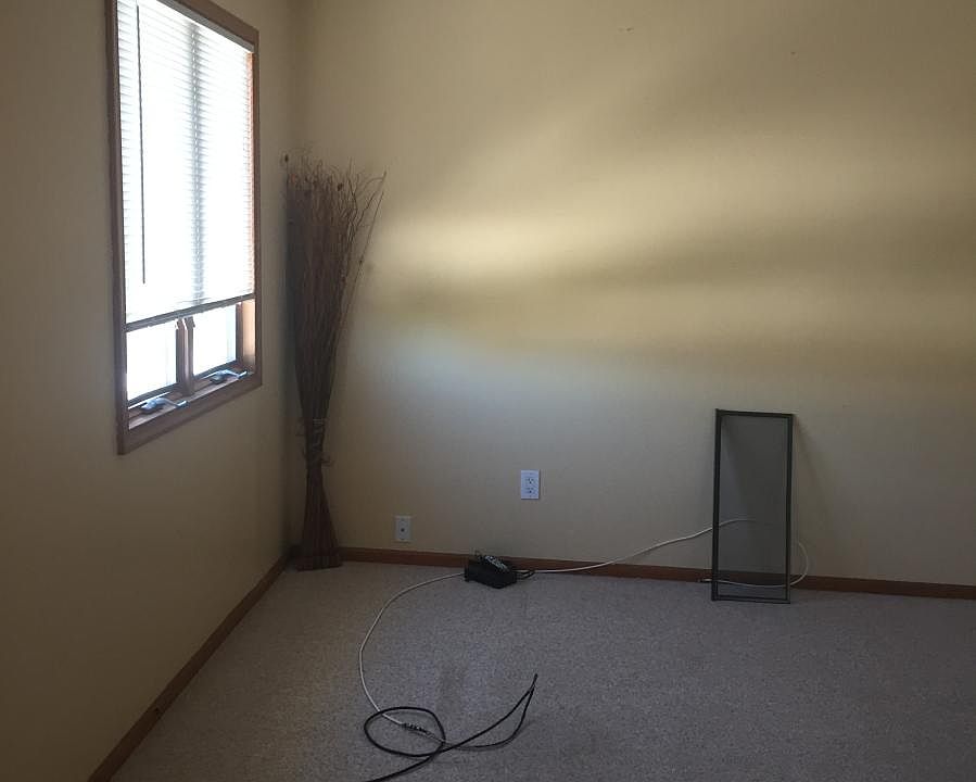 2nd image of 105 Nancy Ln