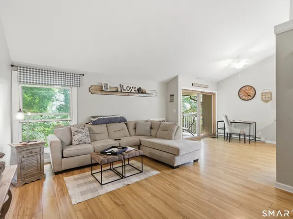 6-B Country Squire Drive #6B, Cromwell, CT 06416