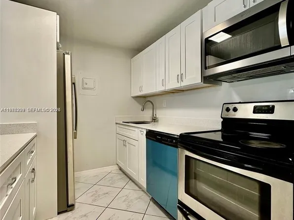 424 SW 7th St APT 102, Miami, FL 33130