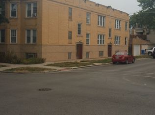 2950 W Waveland Ave #01, Chicago, IL 60618