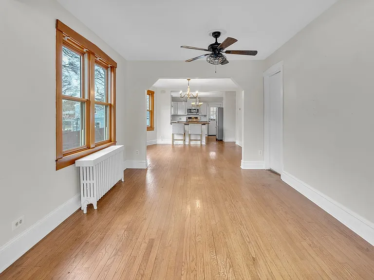 228 W Grove St #1 — Photo 9