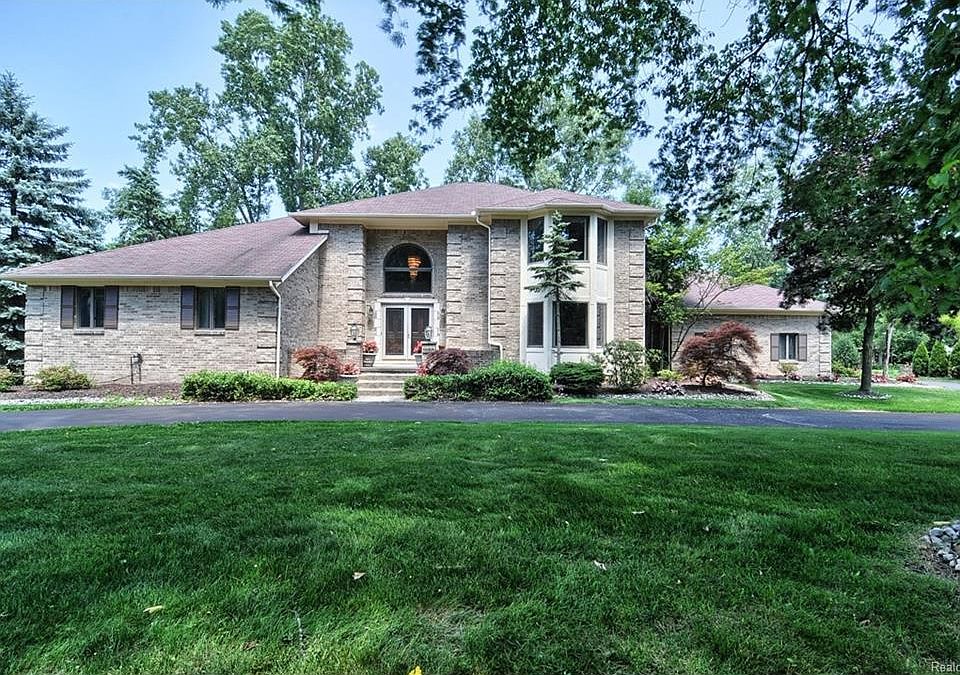 1st image of 1820 Huntingwood Ln
