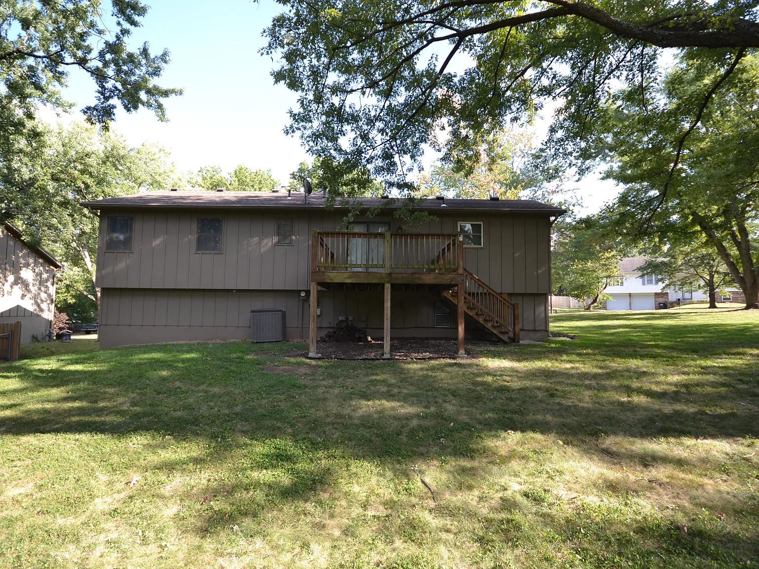4 bed, 1590 sqft, $2,400 — Photo 3