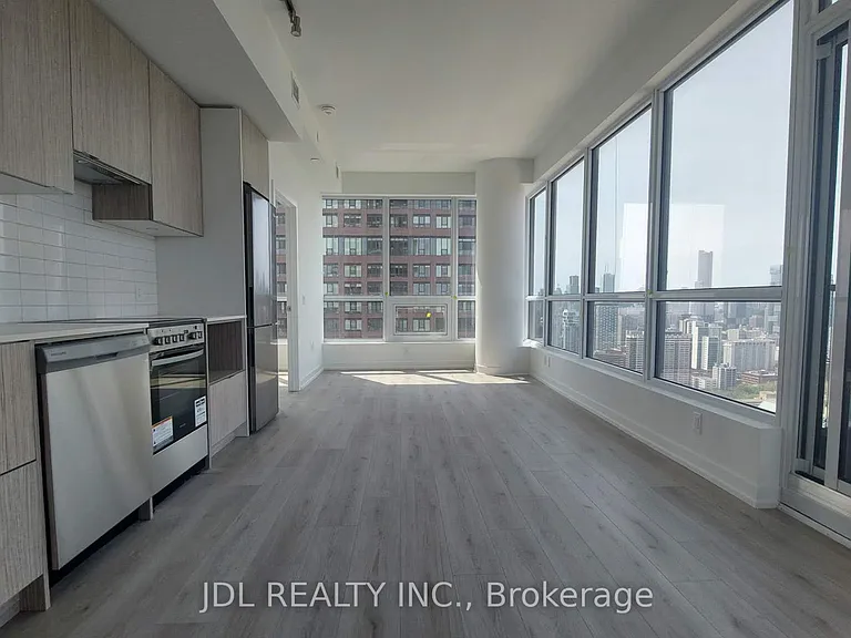 395 Bloor St E #3802 — Photo 1