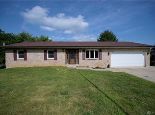 1414 Leon Ln, West Alexandria, OH 45381