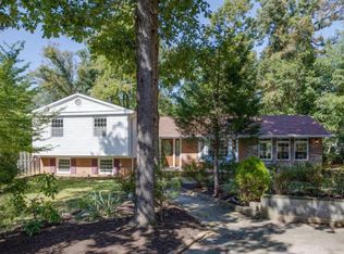 8524 Canterbury Dr, Annandale, VA 22003