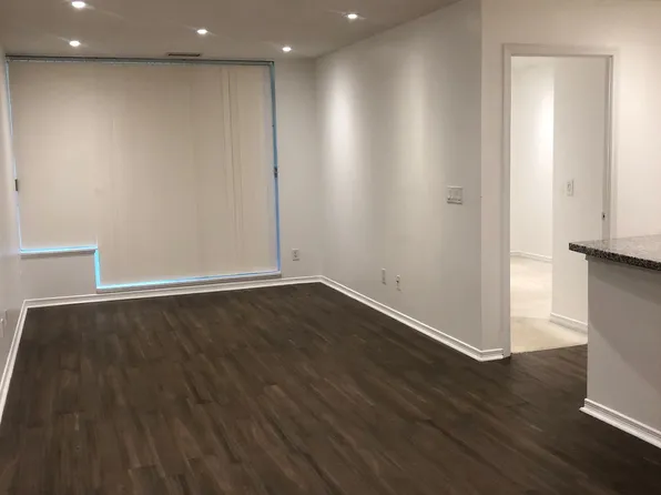 4889 Kimbermount Ave, Mississauga, ON