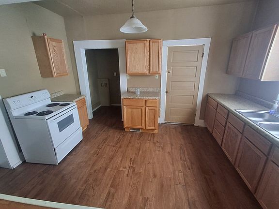 2nd image of 1558 N Main St #1