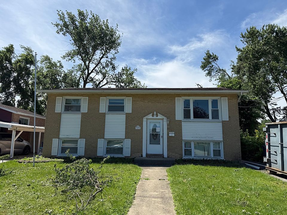 1st image of 3635 W 121st Pl