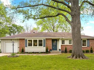 6833 Mastin Dr, Shawnee, KS 66203