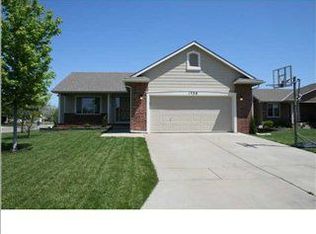 1736 N Amber Ridge Pl, Derby, KS 67037