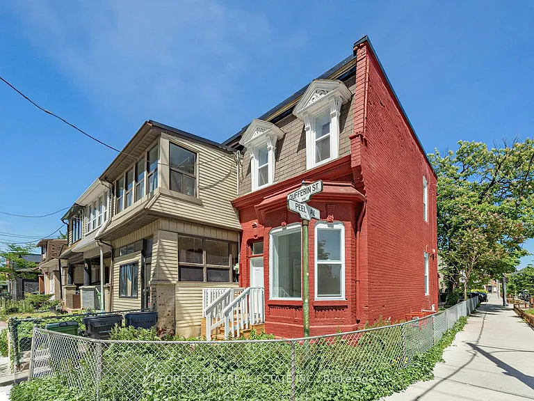 419 Dufferin St — Photo 2