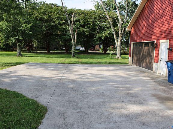 3rd image of 145 Rabbit Run Rd