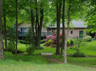 7034 S 104th Ave, Rothbury, MI 49452