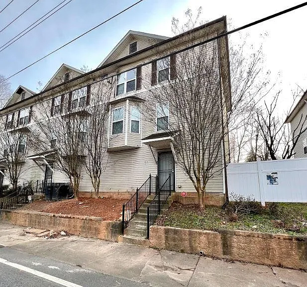 1929 Jonesboro Rd SE — Photo 12