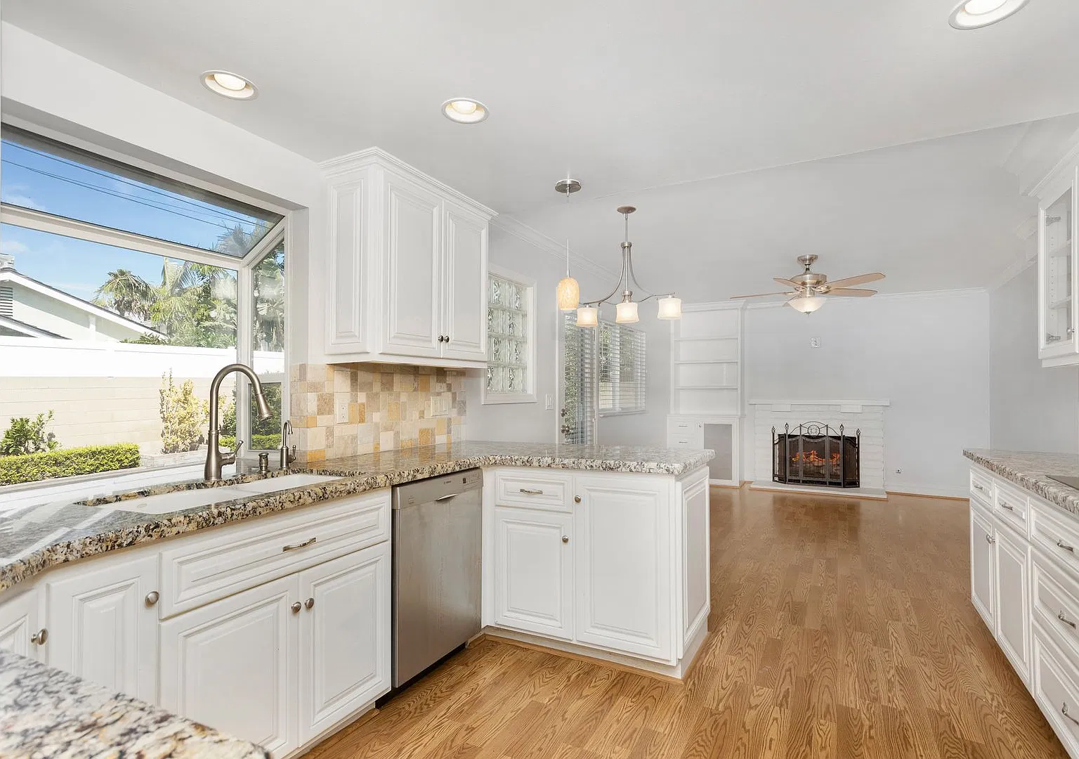 South Huntington Beach Home — Photo 2