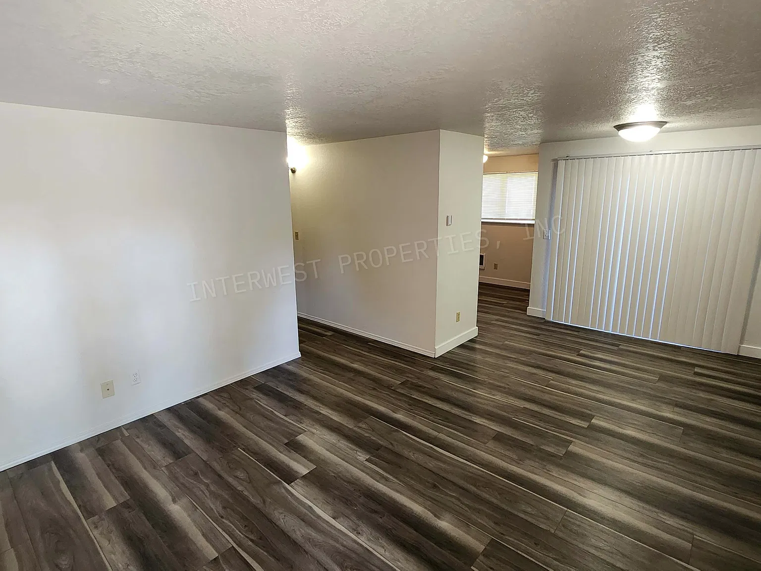 2 bed, 900 sqft, $1,495 — Photo 4
