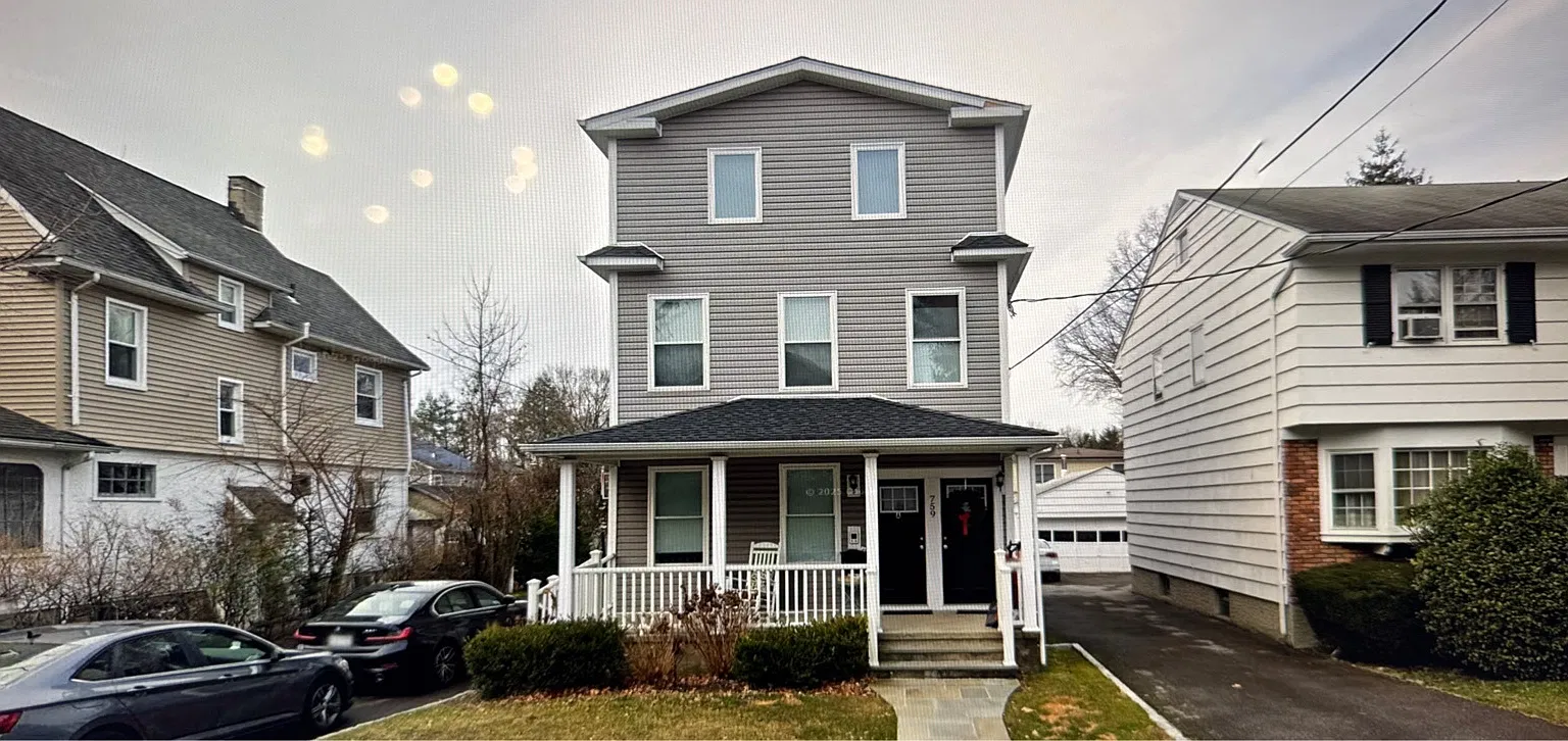 759 Pelhamdale Ave - Unit... — Photo 2