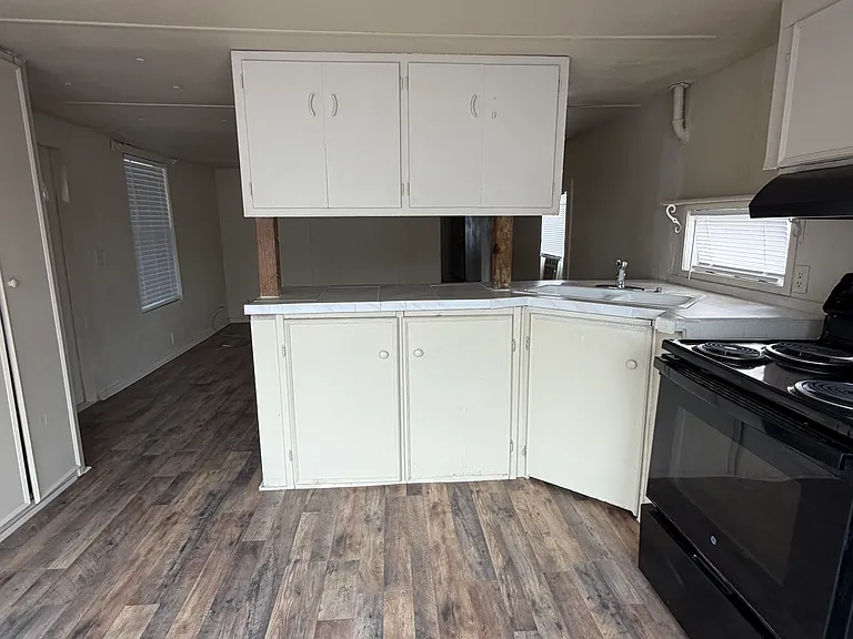 5435 Fannett Rd #33 — Photo 4