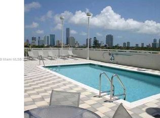 900 SW 8th St APT 1601, Miami, FL 33130