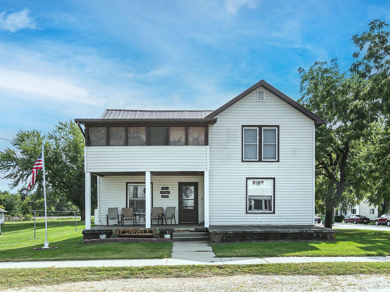 222 Manchester Ave, Earlville, IA 52041 Zillow