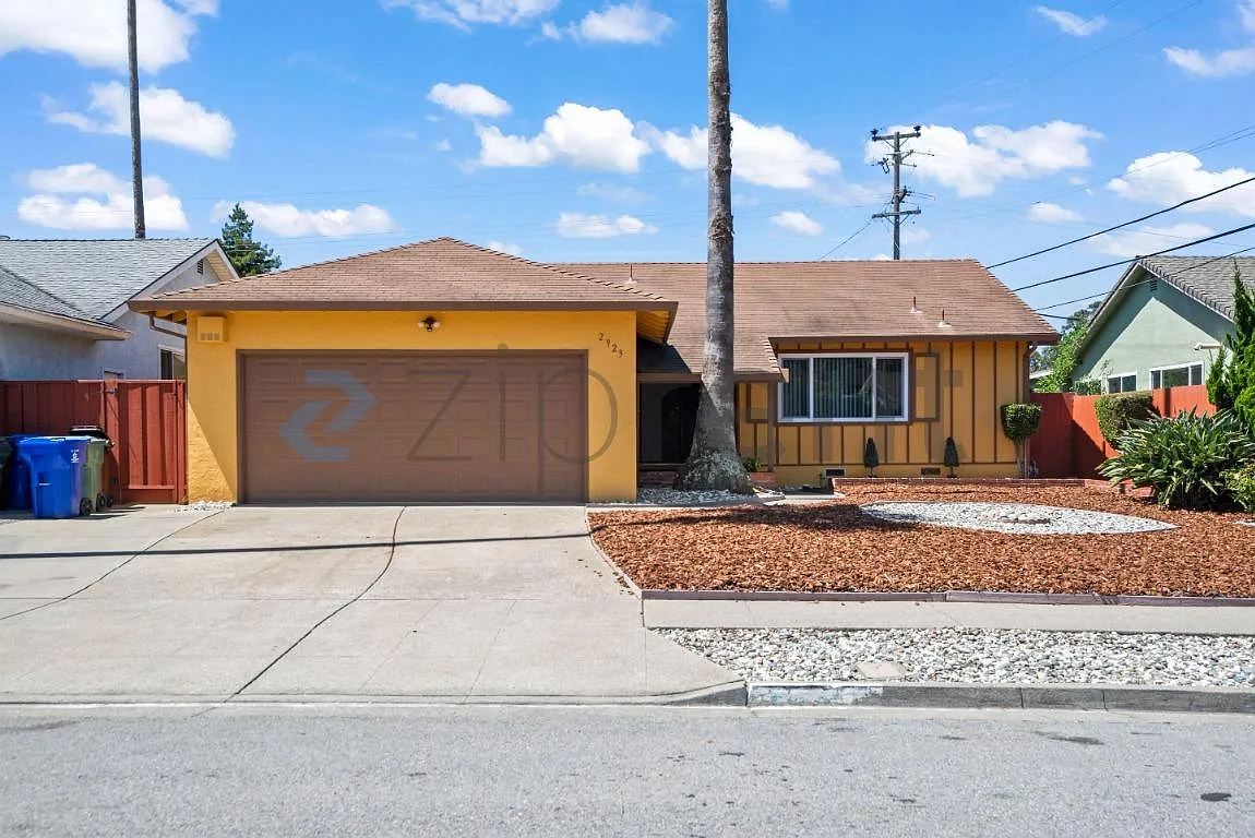 4 bed, 2309 sqft, $3,780 — Photo 1