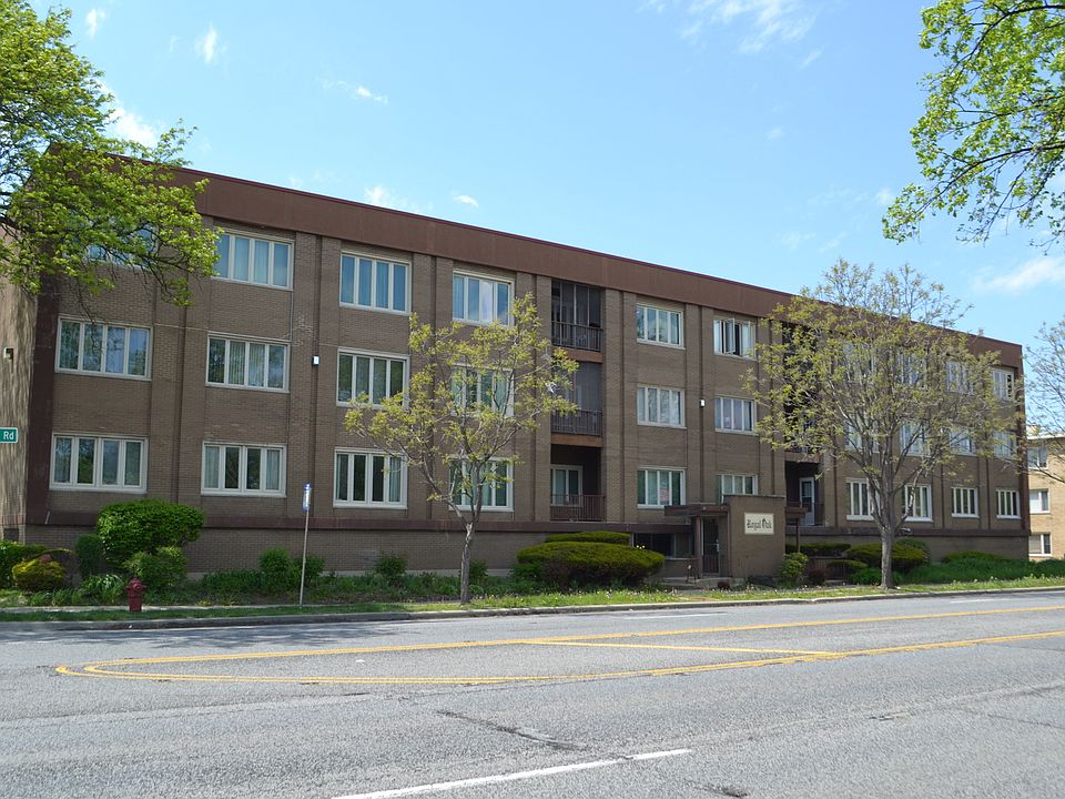 1st image of 10048 S Pulaski Rd APT 3E