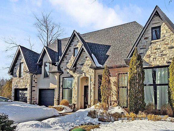 2nd image of 378 Old Bloomington Rd