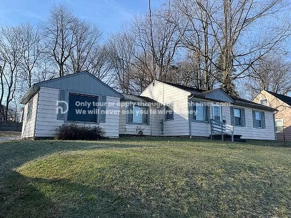 1190 Onondago Ave photo 1