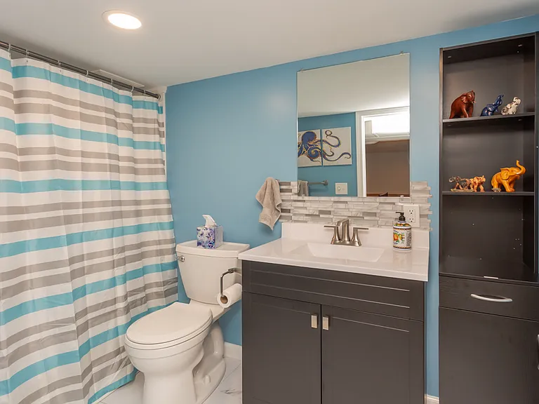 4243 Beverly Dr — Photo 38