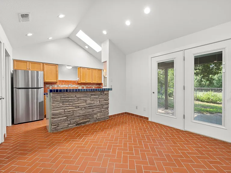 1601 West Ln #A — Photo 12