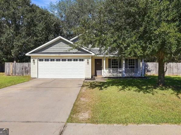 215 Guyett Ave, Hinesville, GA 31313