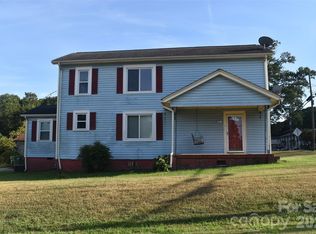 301 Highland St, Mount Holly, NC 28120