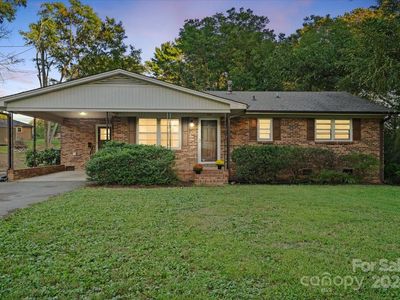 408 N Cedar St, Dallas, NC, 28034