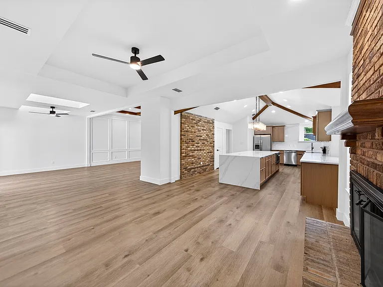 1213 Sycamore Dr — Photo 13