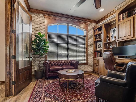 5th image of 1501 SW 113th Pl
